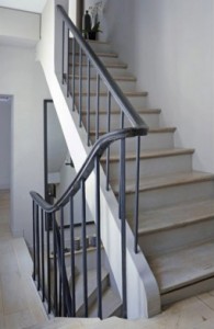 Bel escalier gris et beige - FactoryChic