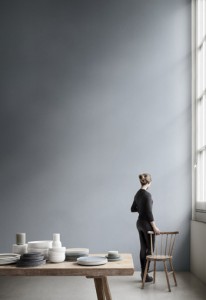 Très belle ambiance douce et sereine avec une belle table en bois