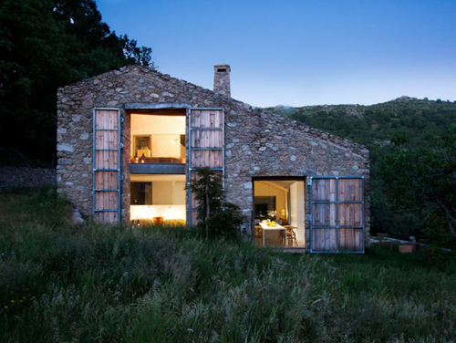 Une ancienne grange superbement rénovée - Blog Déco ...
